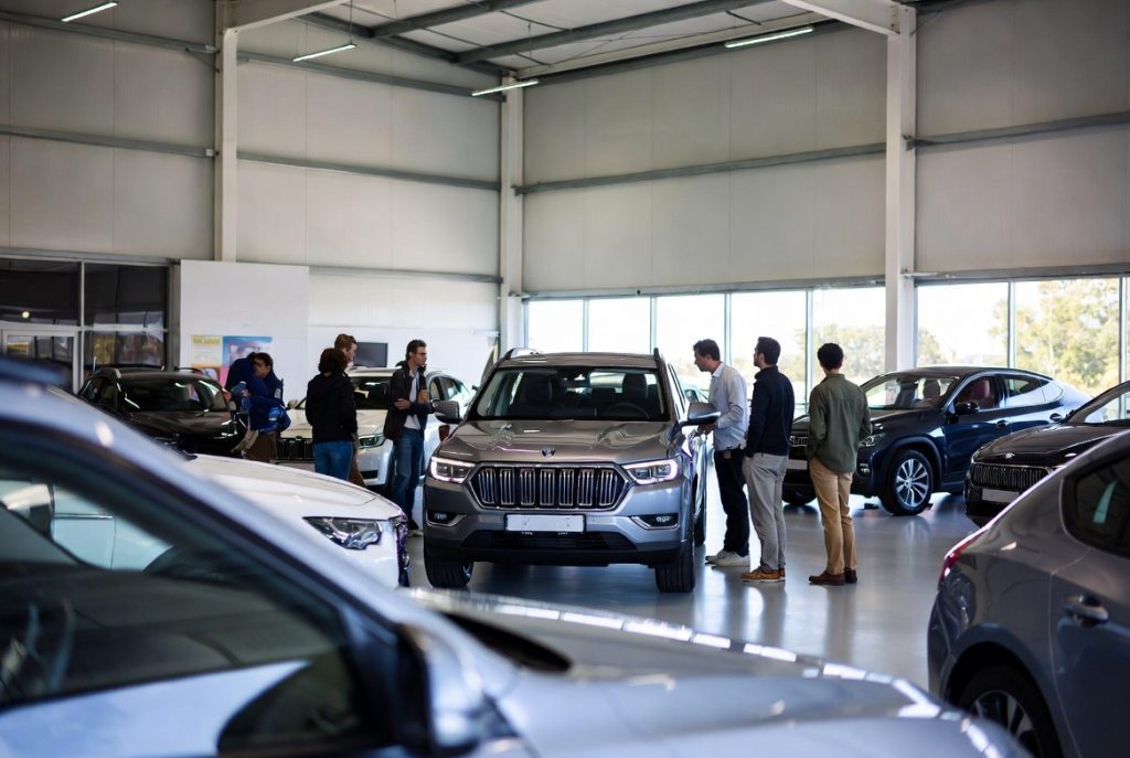 Обучаващи се от Атара Консулт в дилърство.